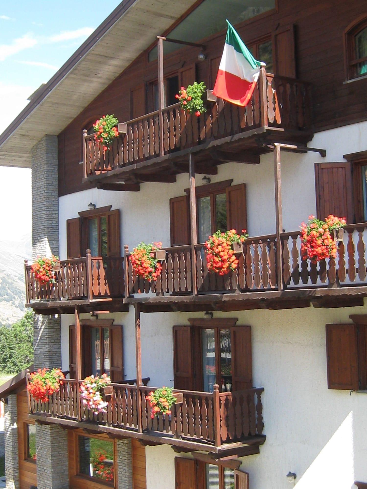 פרג'לאטו Hotel Villa Plinia מראה חיצוני תמונה