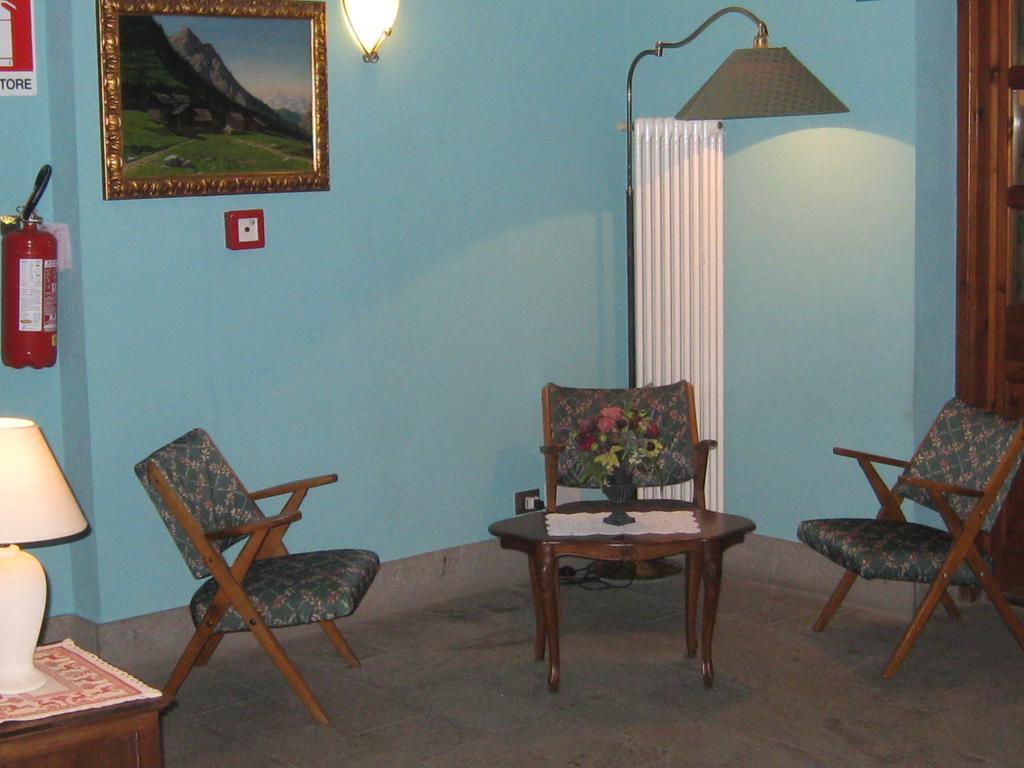פרג'לאטו Hotel Villa Plinia מראה חיצוני תמונה