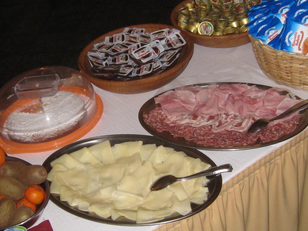פרג'לאטו Hotel Villa Plinia מראה חיצוני תמונה
